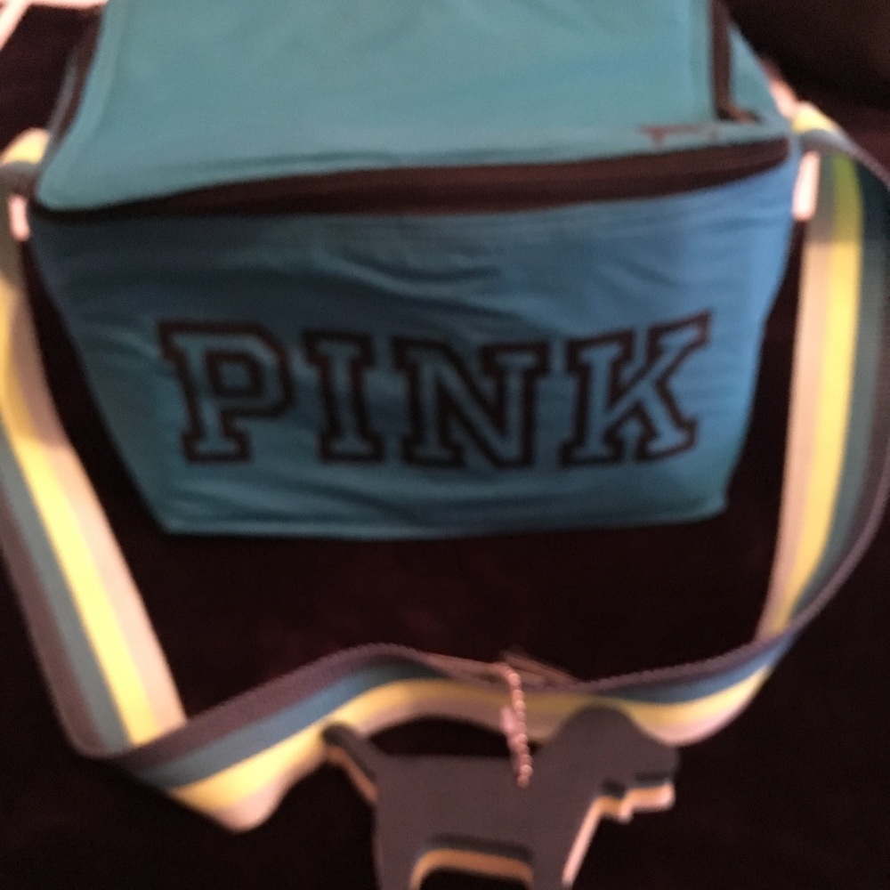 ❤️Hold❤️ Victoria Secret Pink lunch box